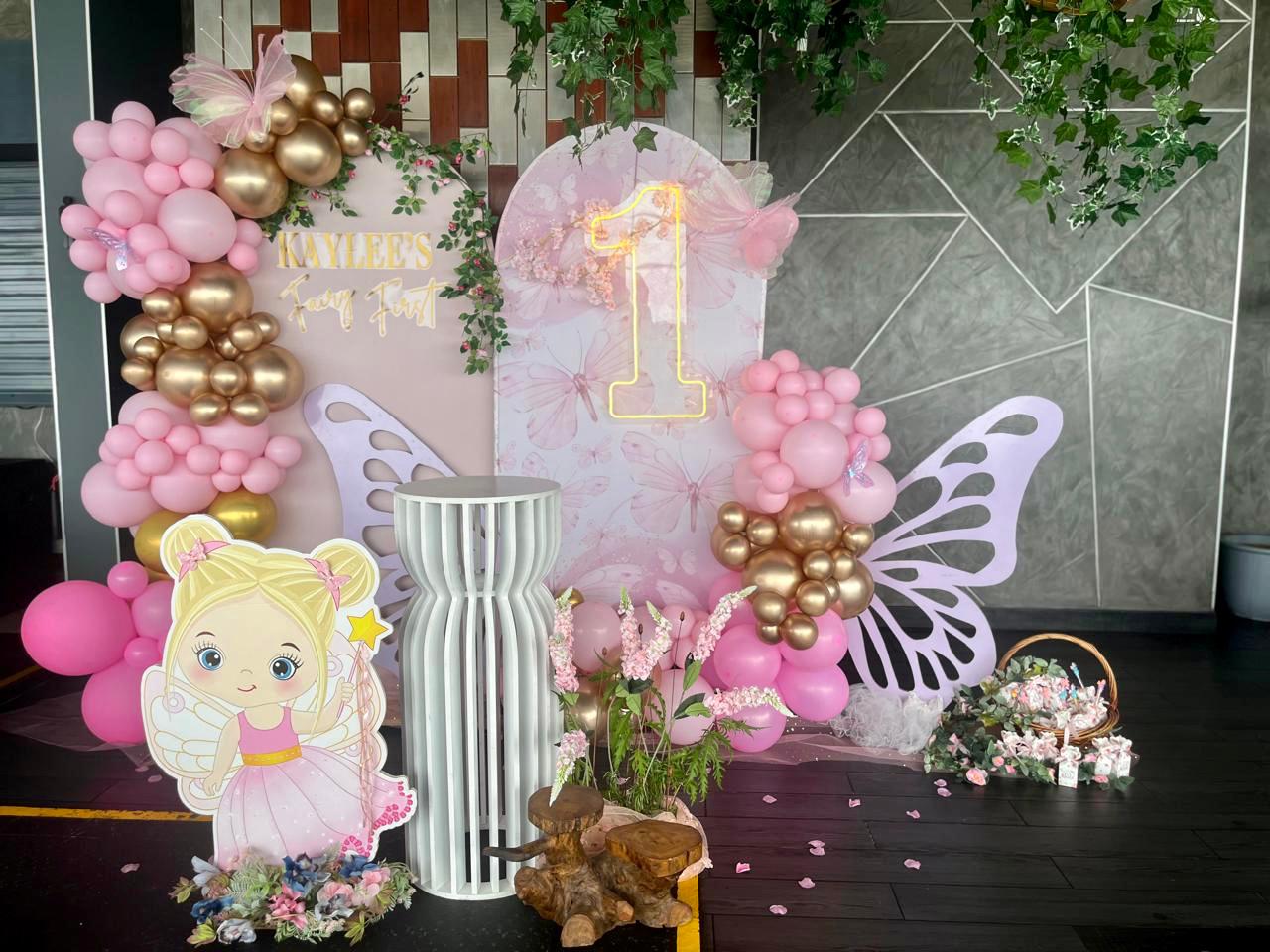 Signature Balloon Arch Setup